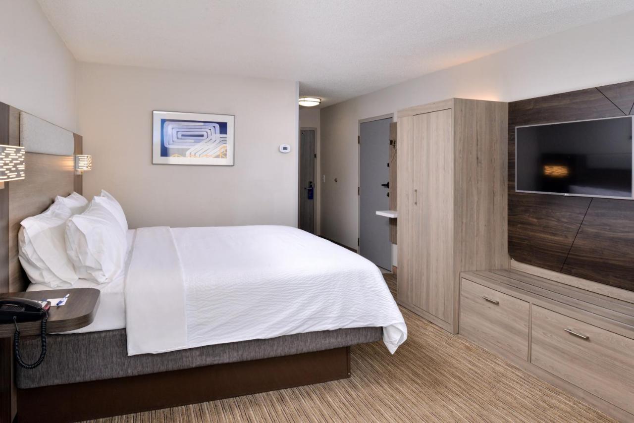 | Holiday Inn Express Winston-Salem Medical Ctr Area