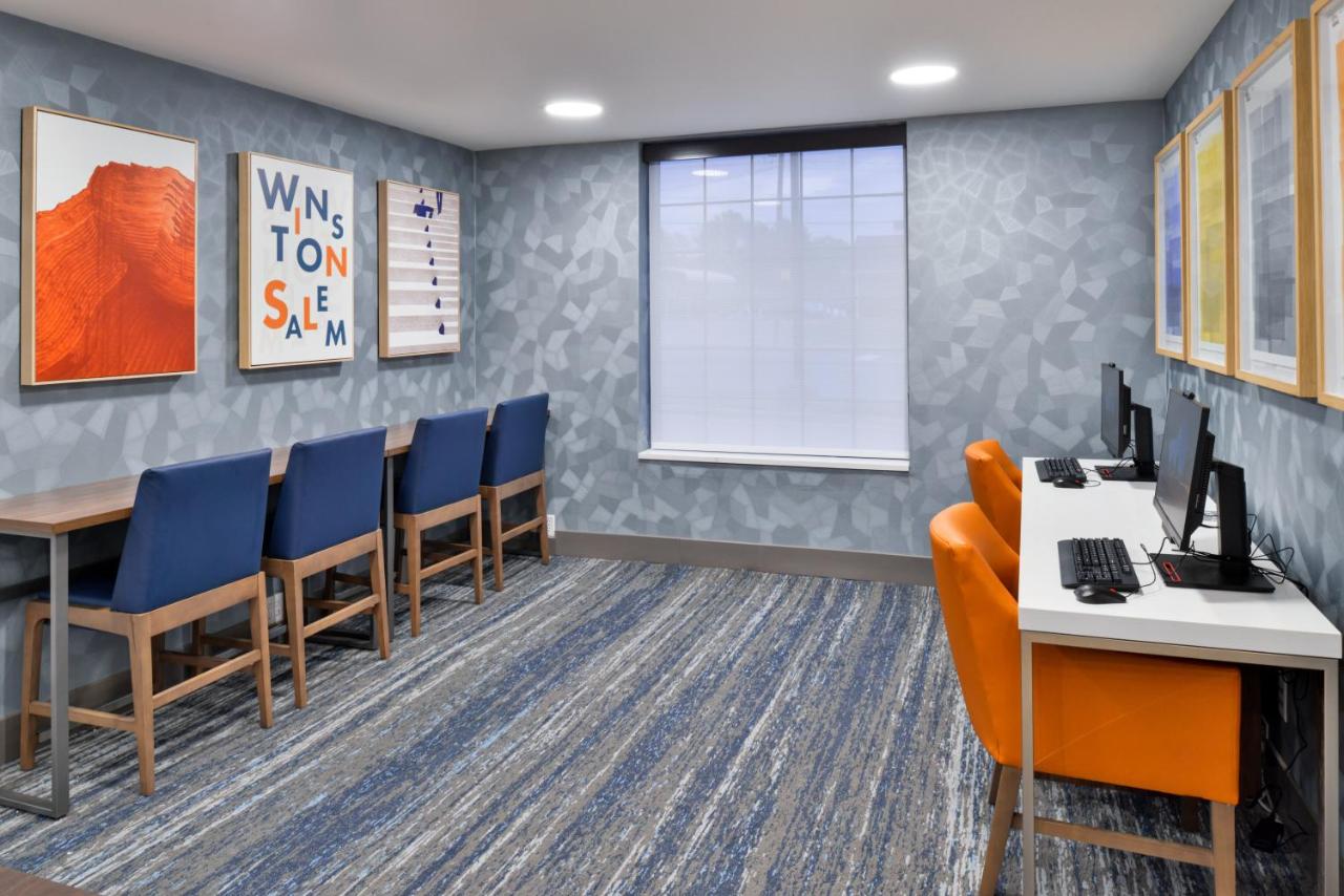 | Holiday Inn Express Winston-Salem Medical Ctr Area