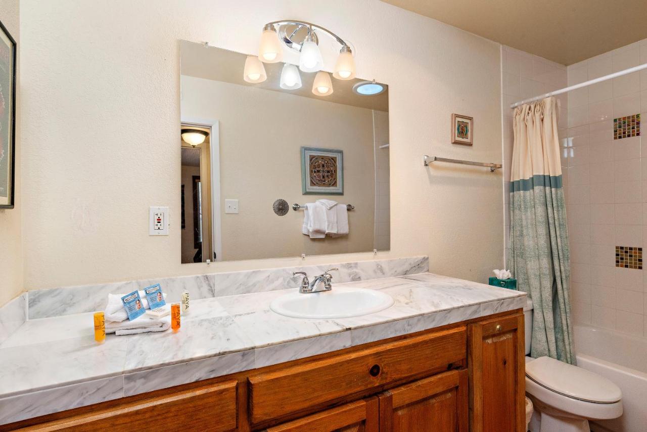 Standard One-Bedroom Condominium at Fort Marcy Suites