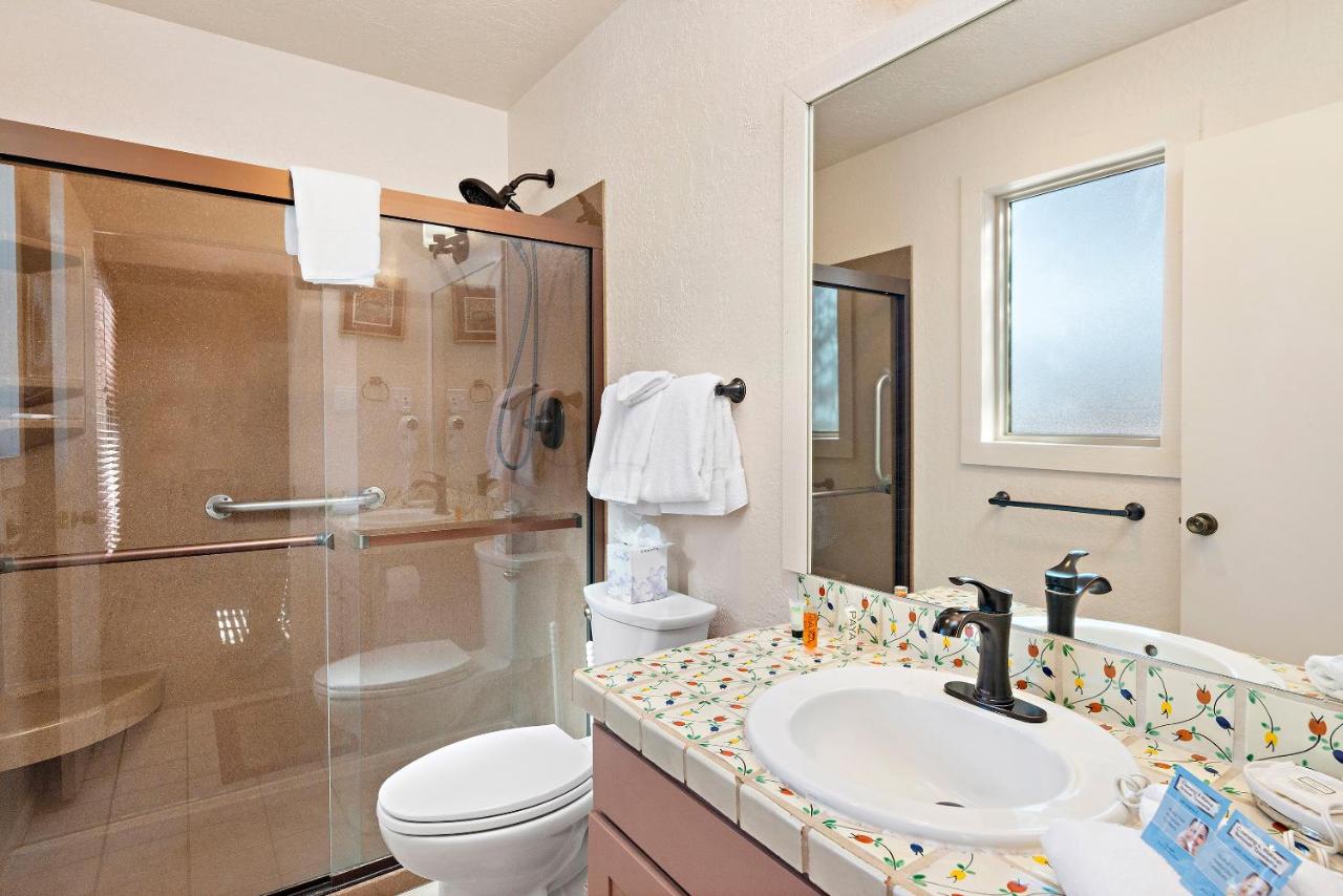 Standard Two-Bedroom Condominium at Fort Marcy Suites