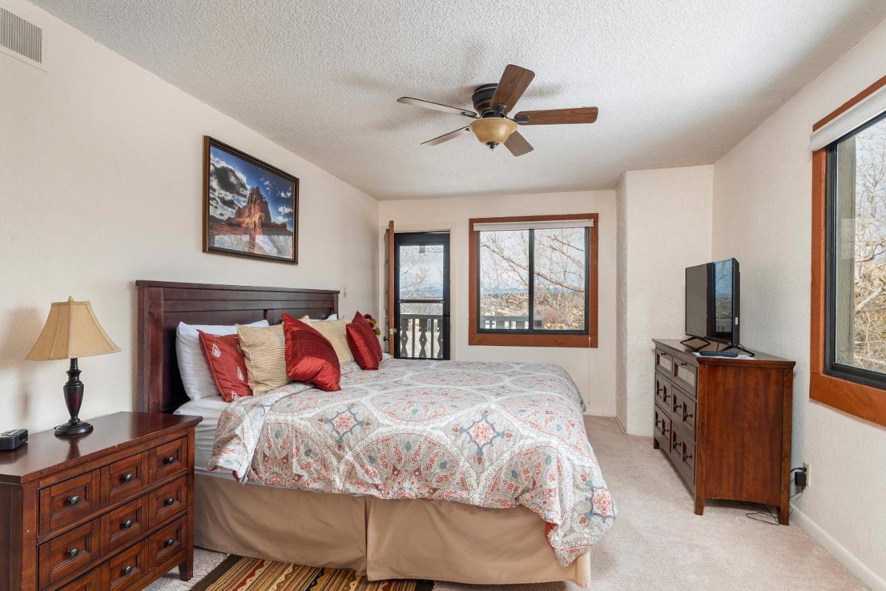 Standard Two-Bedroom Condominium at Fort Marcy Suites