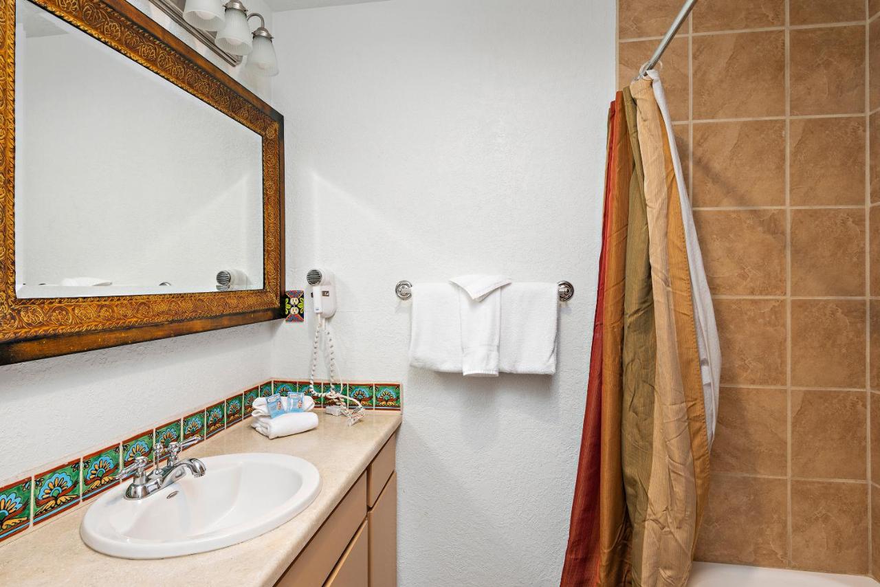 Standard Three-Bedroom Condominium at Fort Marcy Suites