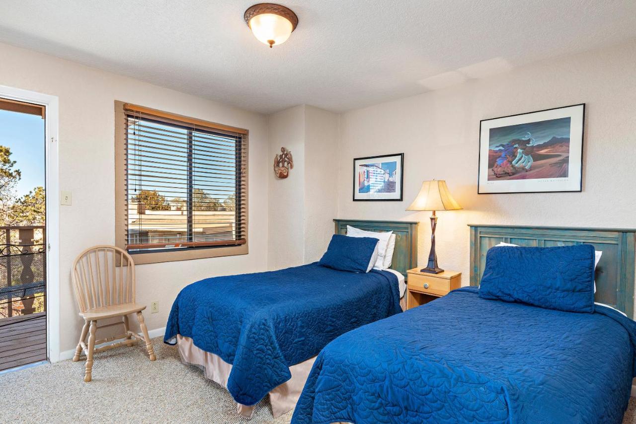 Standard Three-Bedroom Condominium at Fort Marcy Suites