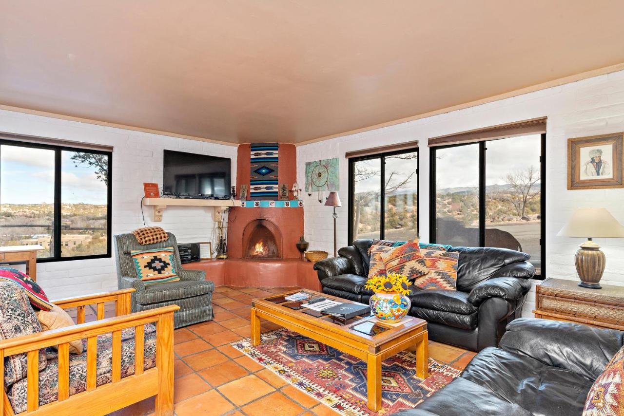 Standard Three-Bedroom Condominium at Fort Marcy Suites
