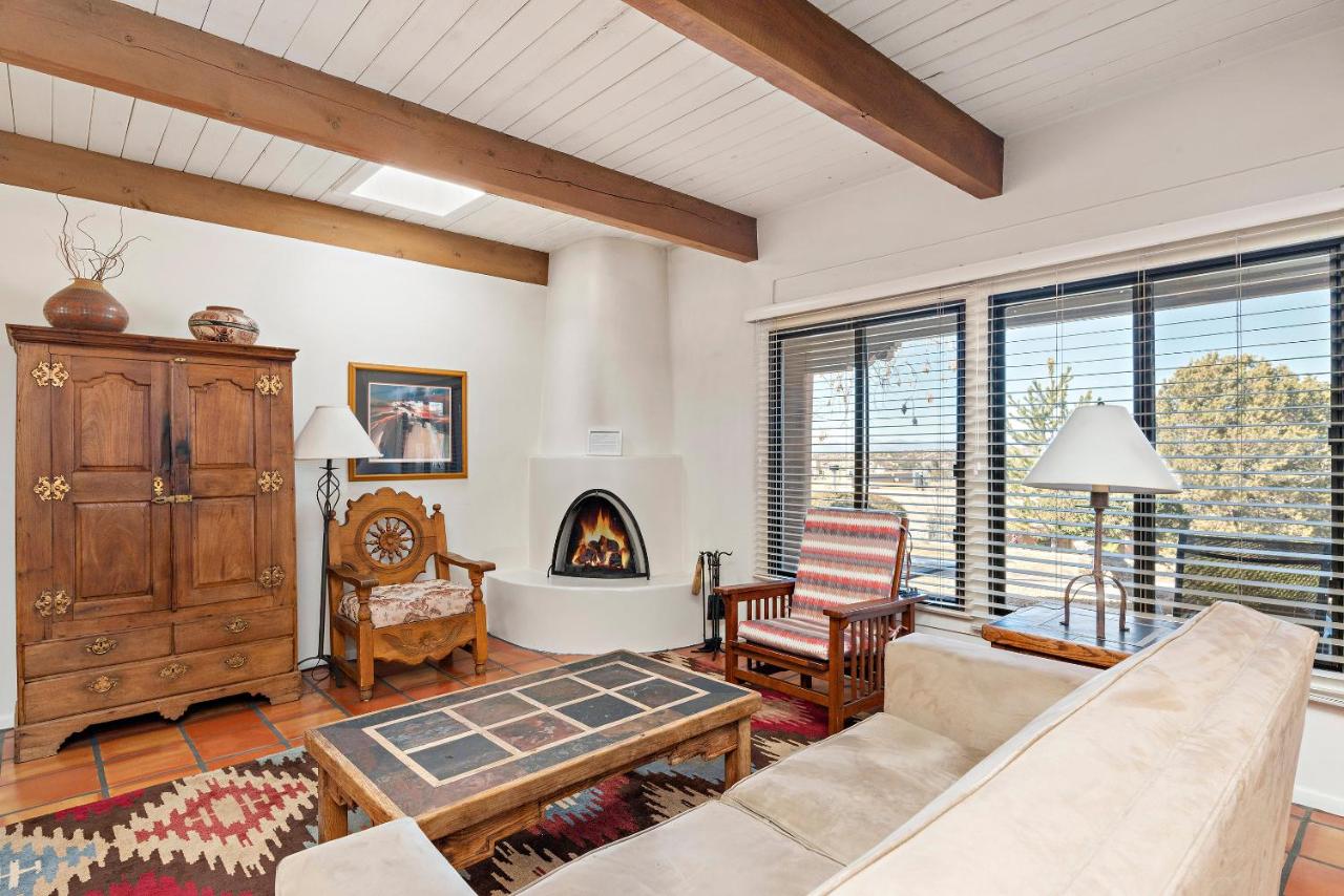 | Fort Marcy Suites