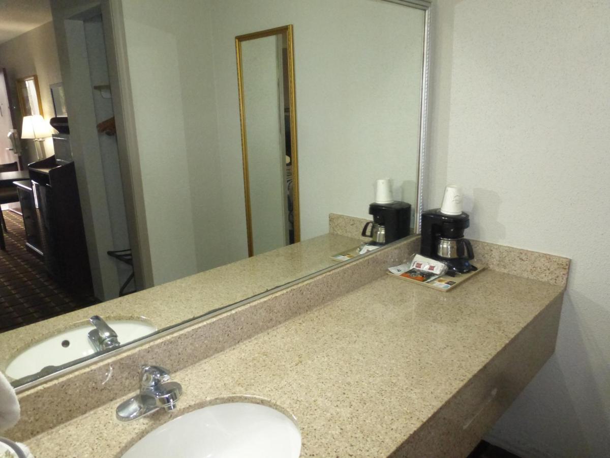 Deluxe Room with Two Double Beds Smoking at Red Roof Inn Evergreen