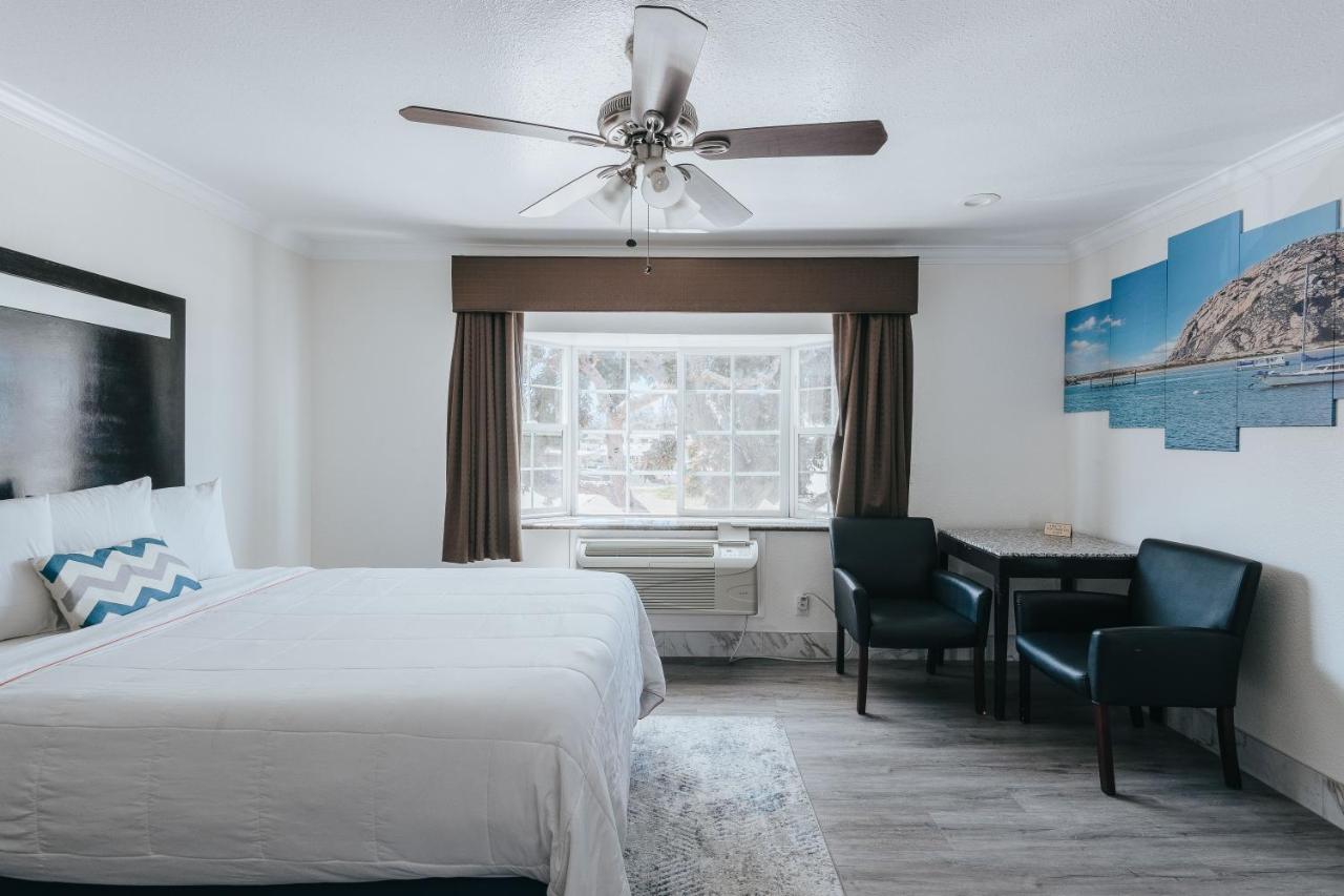 Deluxe Two Queen Bed Room - Upstairs, Non-Smoking, No Pets at Sea Air Inn & Suites - Downtown - Restaurant Row