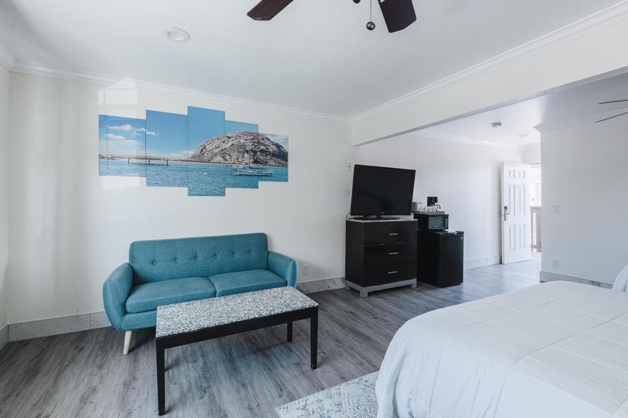 Deluxe Two Queen Bed Room Suite - Upstairs, Non-Smoking, No Pets at Sea Air Inn & Suites - Downtown - Restaurant Row
