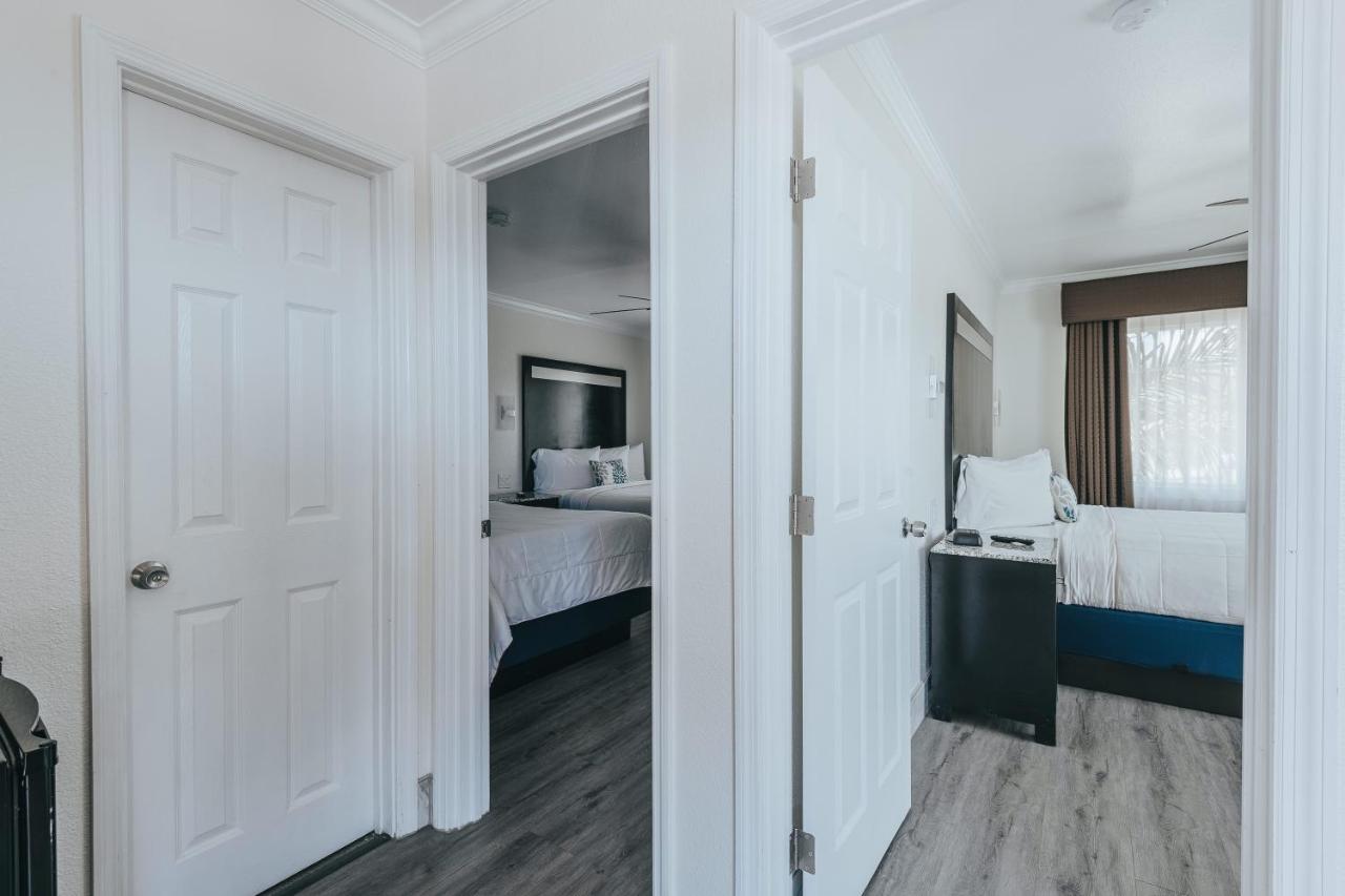 Deluxe Family Suite - Upstairs, Non-Smoking, No Pets at Sea Air Inn & Suites - Downtown - Restaurant Row