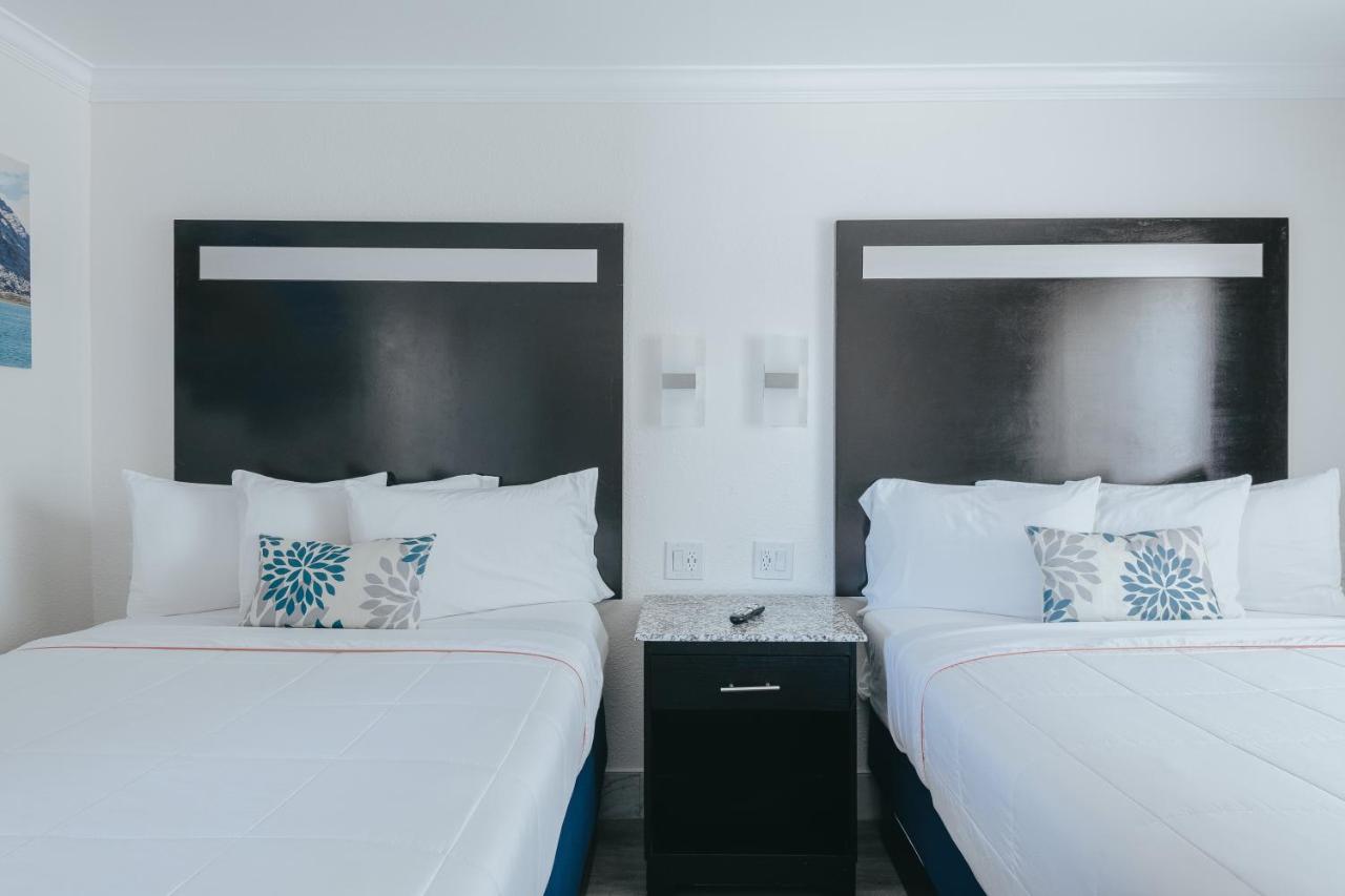 Deluxe Family Suite - Upstairs, Non-Smoking, No Pets at Sea Air Inn & Suites - Downtown - Restaurant Row