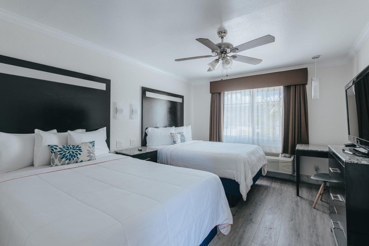 Deluxe Family Suite - Upstairs, Non-Smoking, No Pets at Sea Air Inn & Suites - Downtown - Restaurant Row