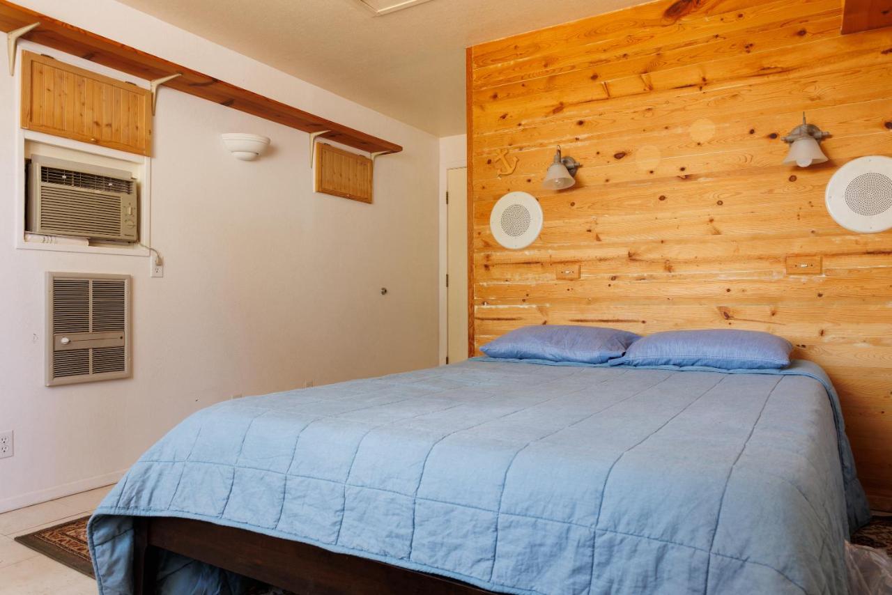  | Beach House in Alpine