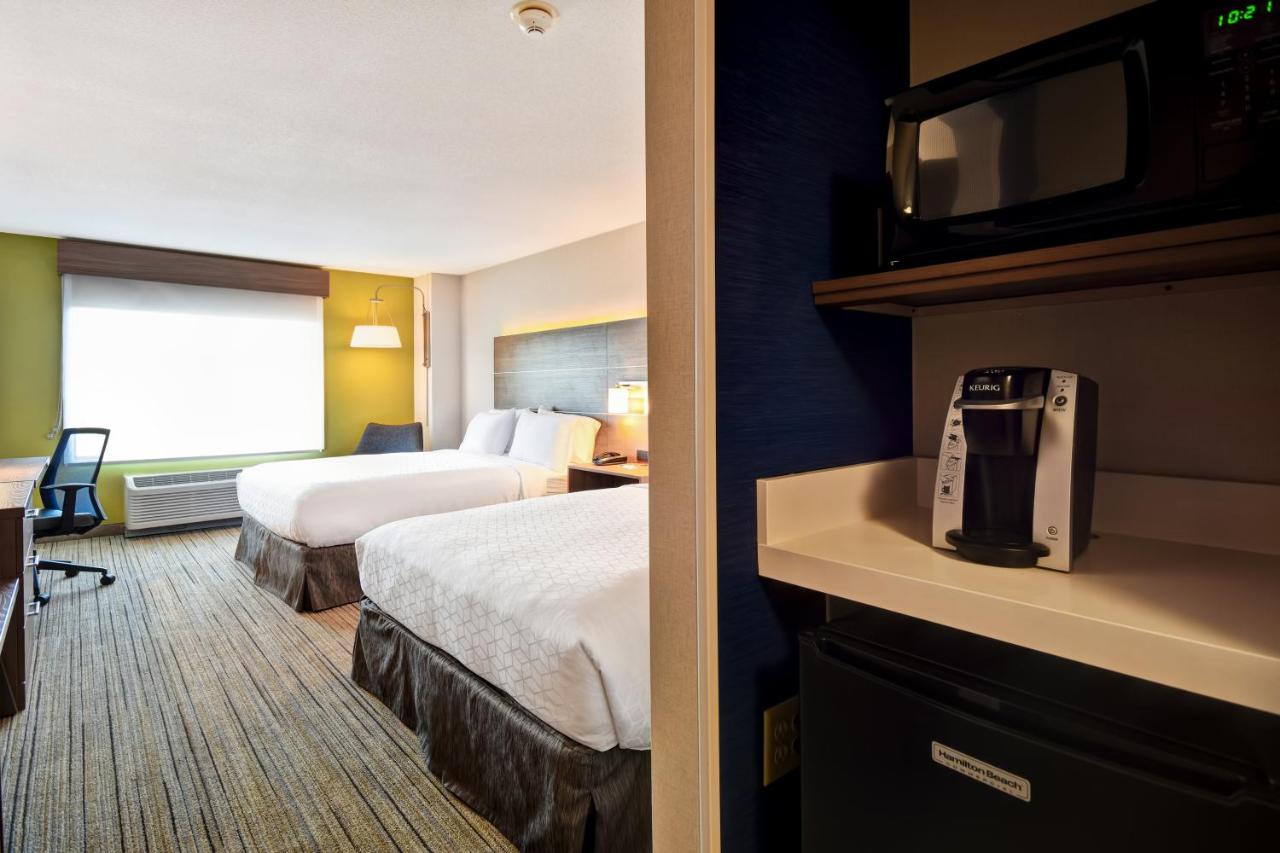 | Holiday Inn Express Newport North - Middletown, an IHG Hotel