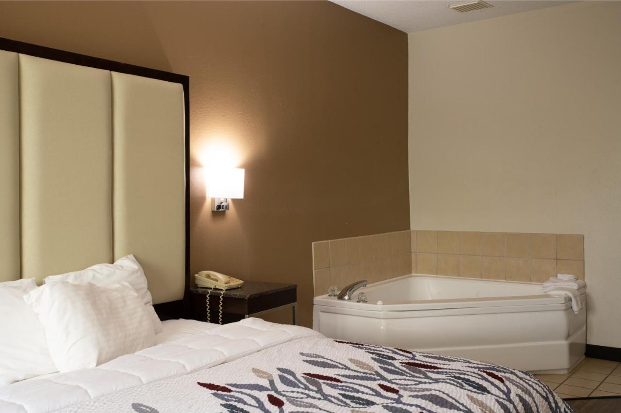 | FairBridge Inn & Suites Marion