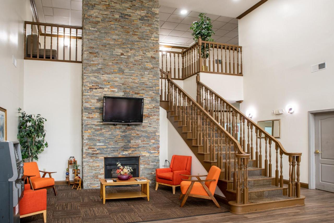 | FairBridge Inn & Suites Marion
