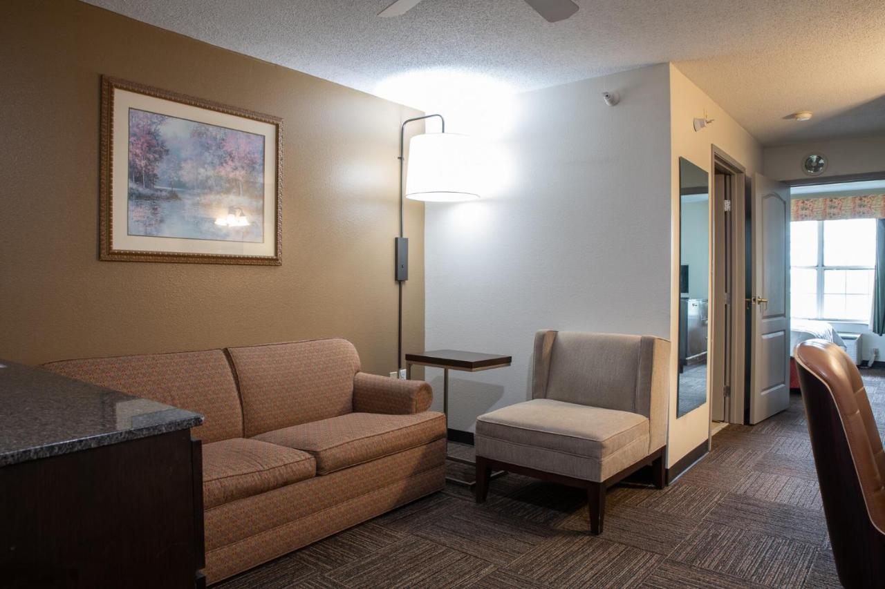 | FairBridge Inn & Suites Marion