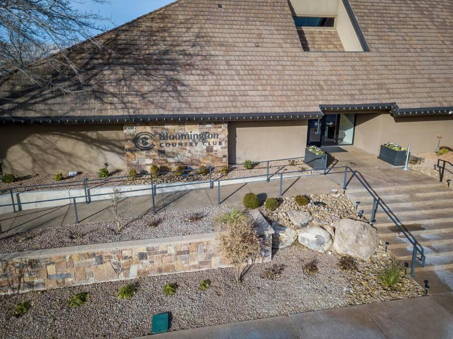 | Resort Villa 4 - LUXURY VILLA, POOL VIEW, GAMES GALORE, TOP LEVEL! YEAR ROUND HEATED POOL & HOT TUB!