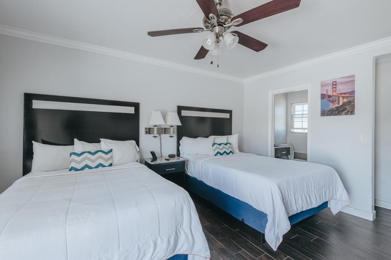 Deluxe Two Double Bed Room - Downstairs, Non-Smoking, No Pets at Sea Air Inn & Suites - Downtown - Restaurant Row