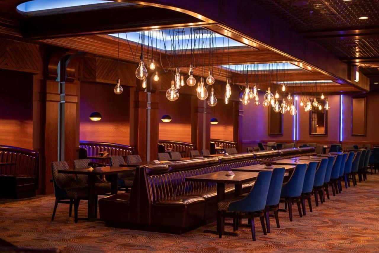 | Holiday Inn Chicago - Countryside/LaGrange, an IHG Hotel