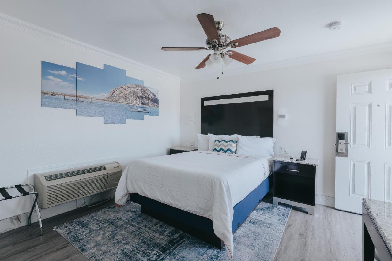 Deluxe Queen Room - Non-Smoking, No Pets at Sea Air Inn & Suites - Downtown - Restaurant Row