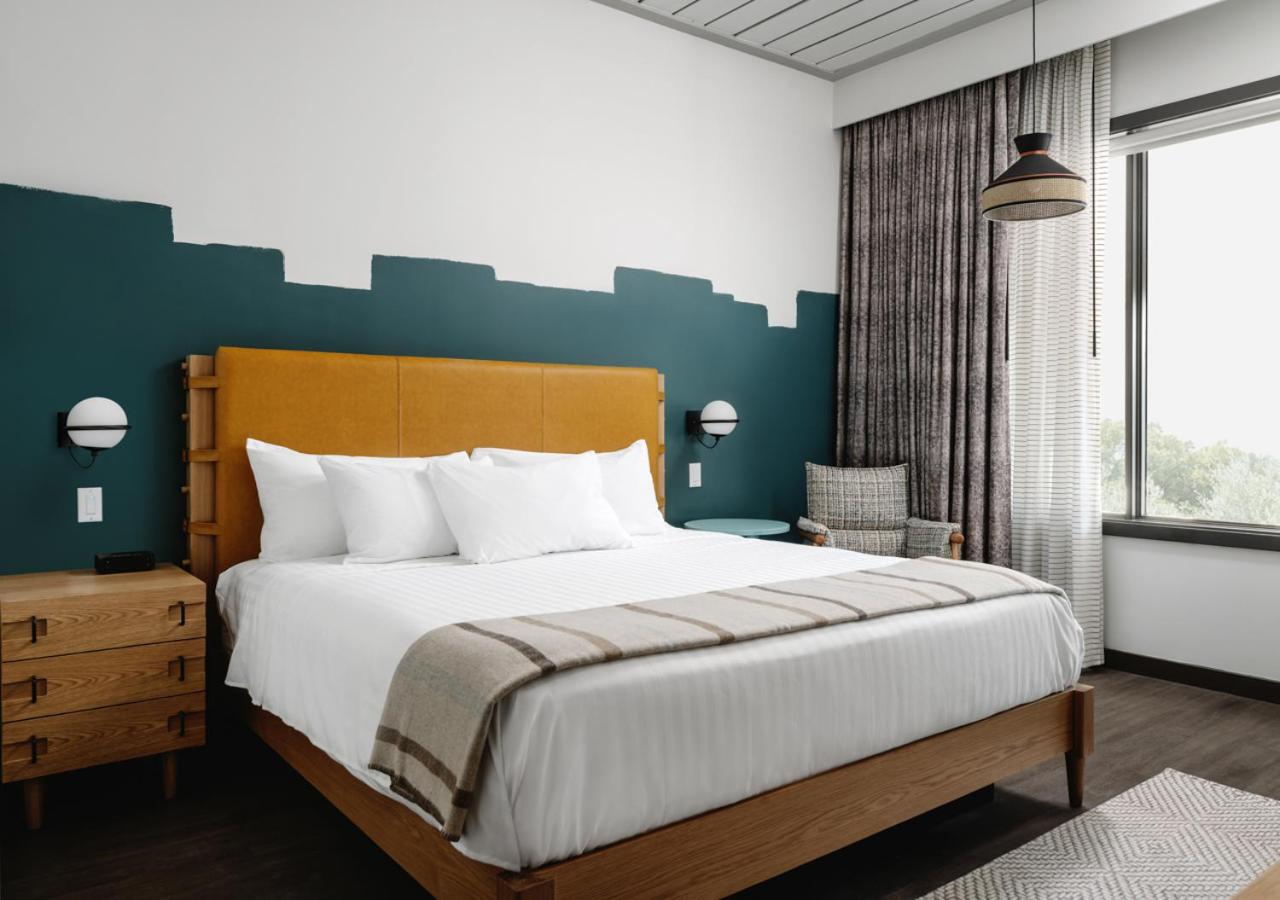 King at Origin Austin, A Wyndham Hotel