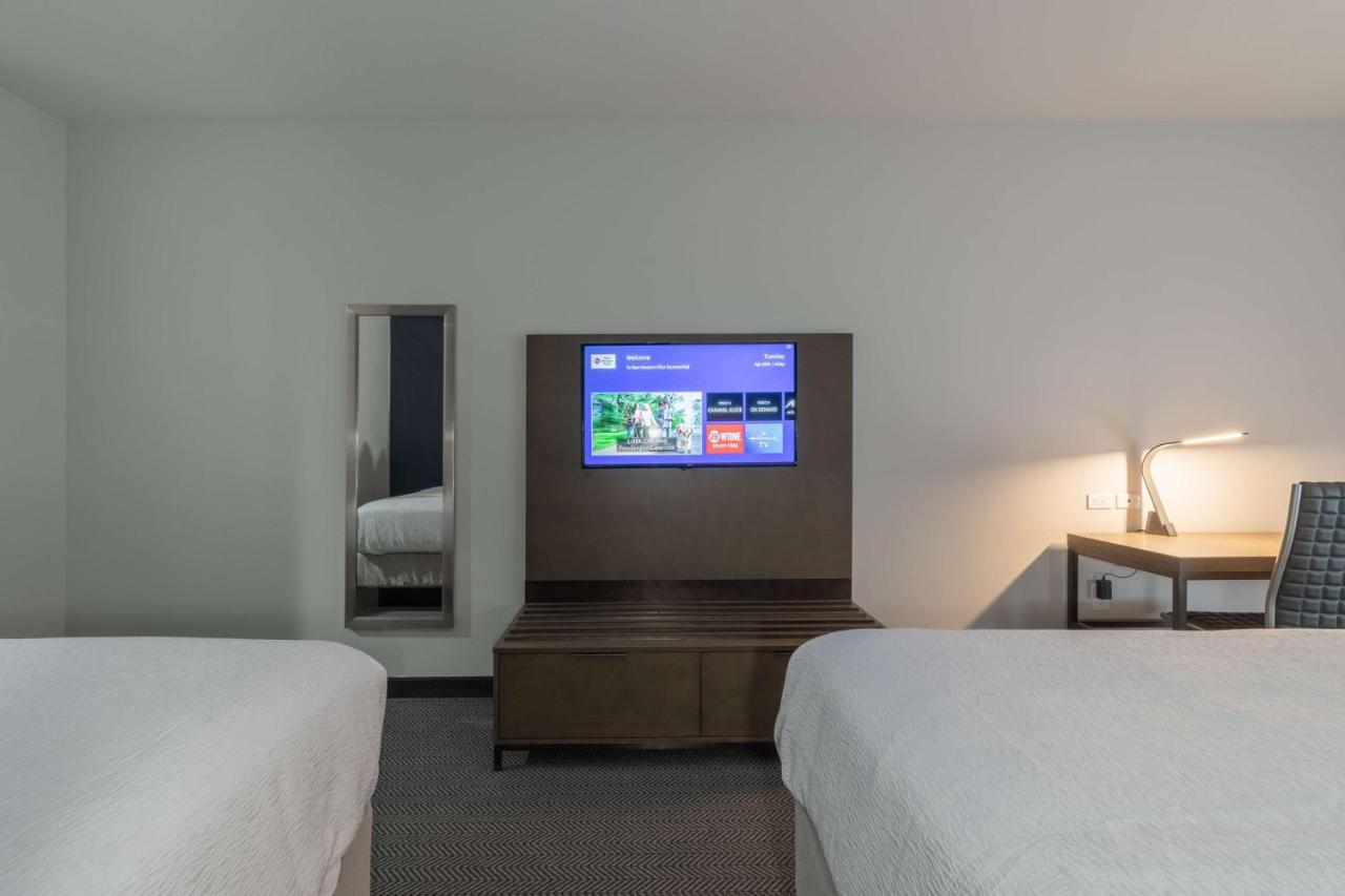 Queen Room with Two Queen Beds - Disability Access at Best Western Plus Tacoma Hotel