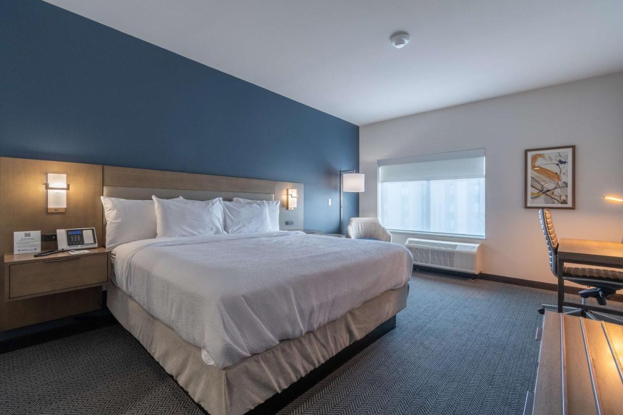 King Room at Best Western Plus Tacoma Hotel