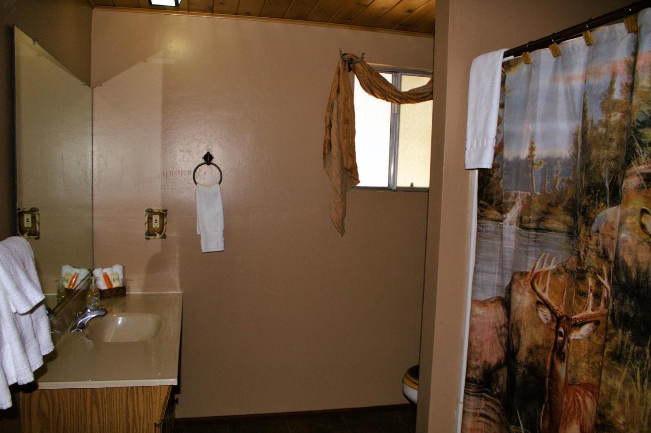 | Goldmine Lodge
