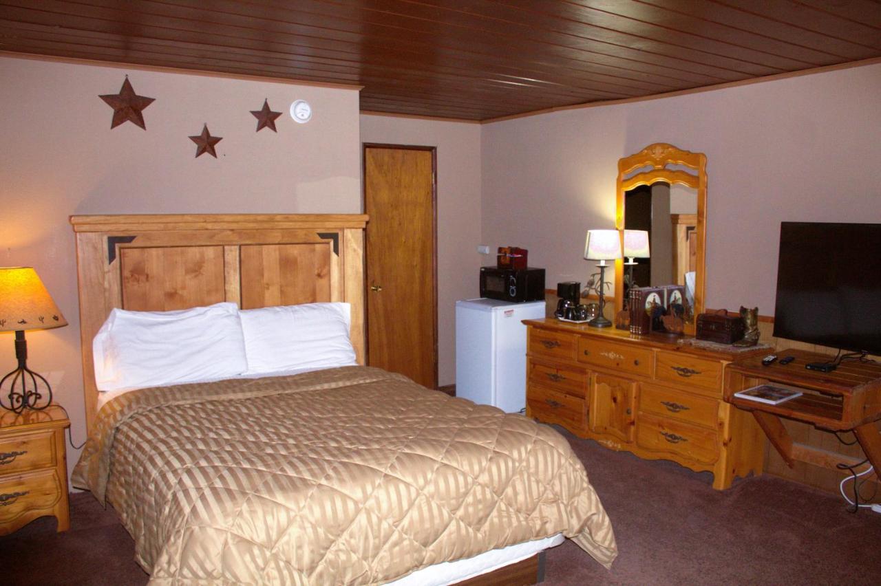 | Goldmine Lodge