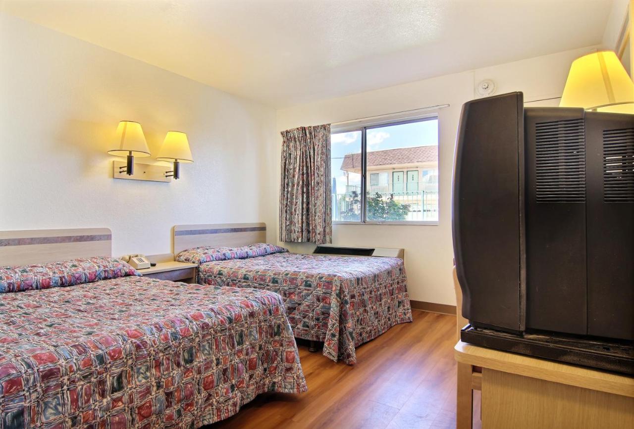 | Motel 6-Santa Rosa, NM
