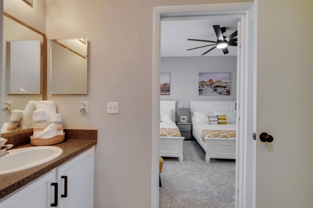  | Luxury 6-bedrooms -- 15 mins to Disney