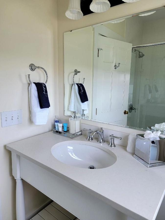 Deluxe Double or Twin Room at East Wind Inn on the Water