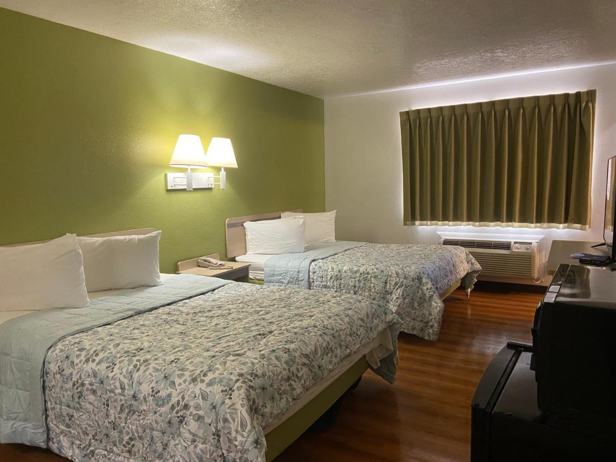 | EVANSTON INN at exit 6
