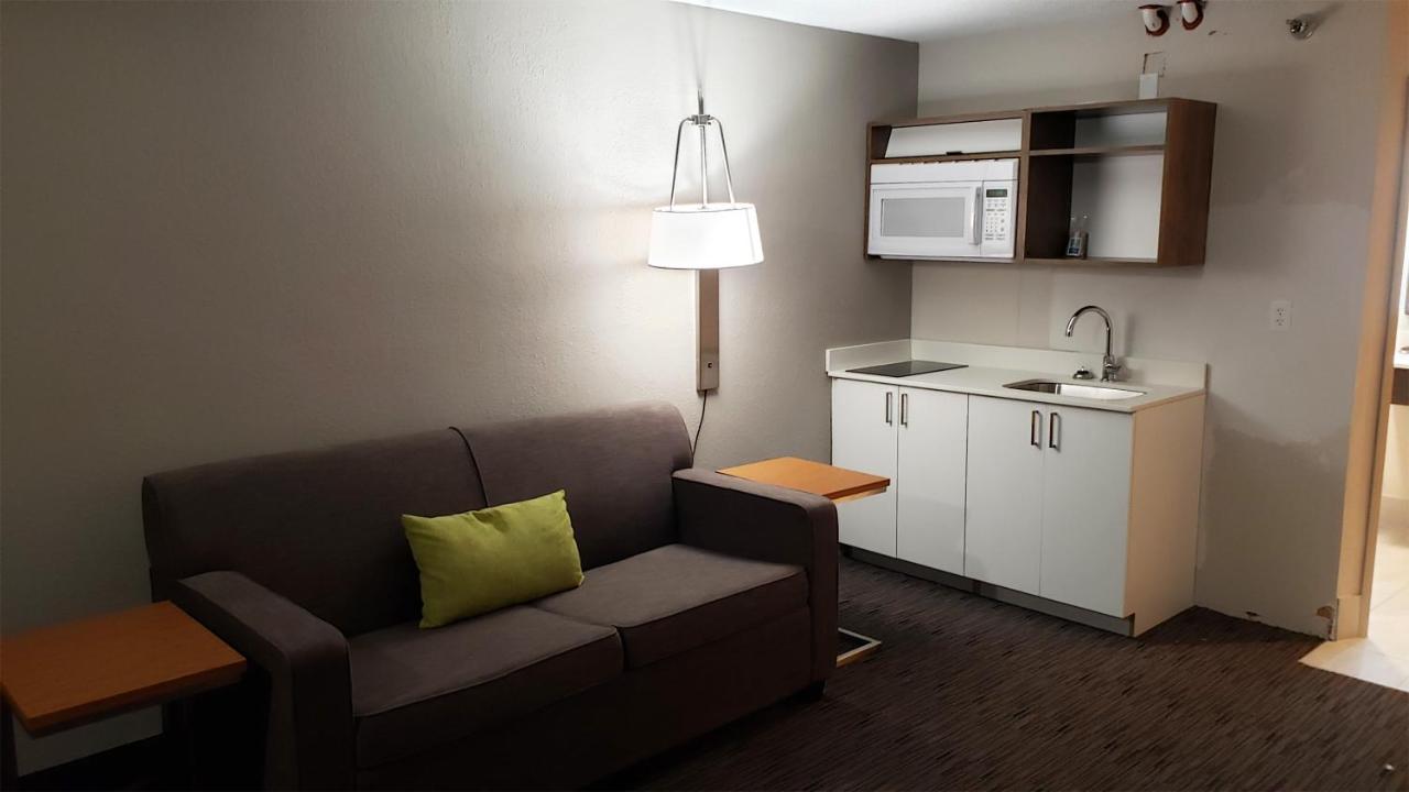 Deluxe Double Studio at Extended Stay America Suites - Springfield