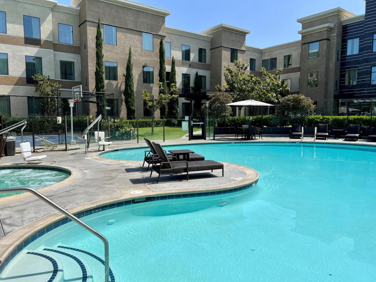 | Staybridge Suites Carlsbad, an IHG Hotel