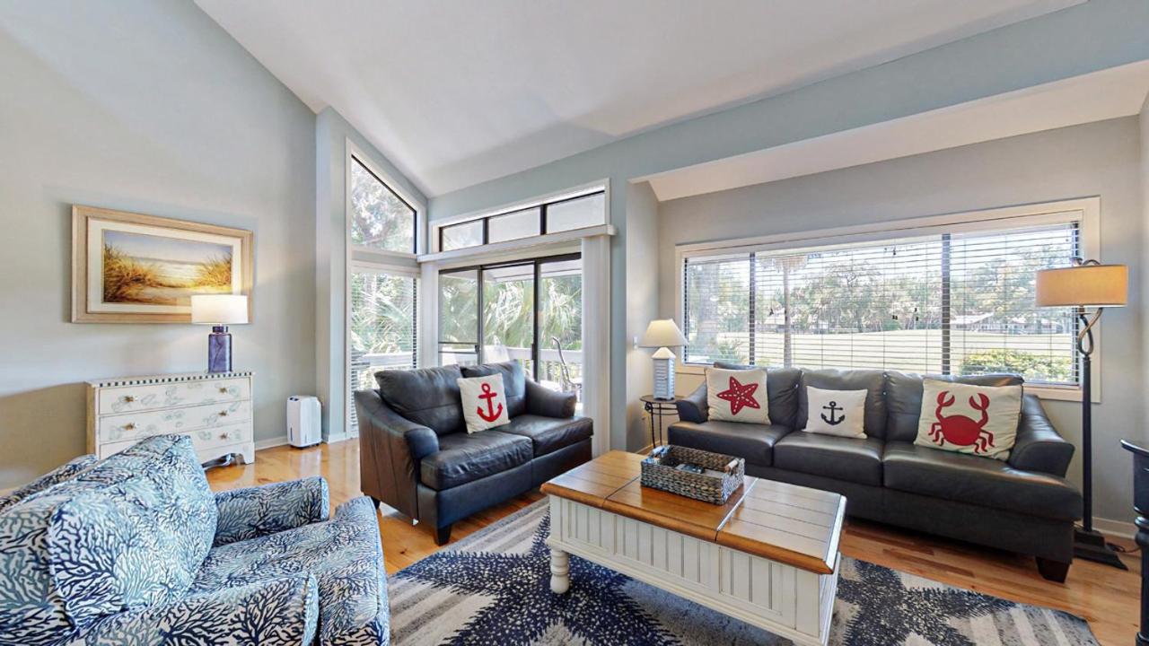 | 272 Turnberry Village
