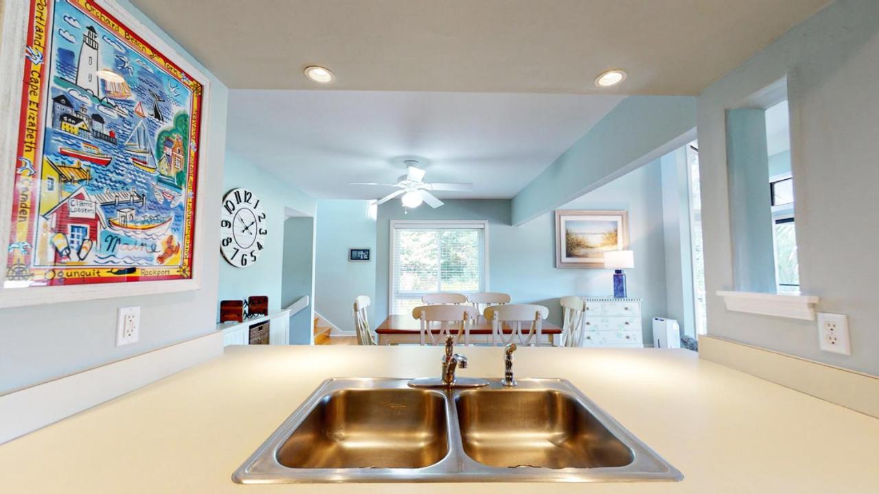 | 272 Turnberry Village