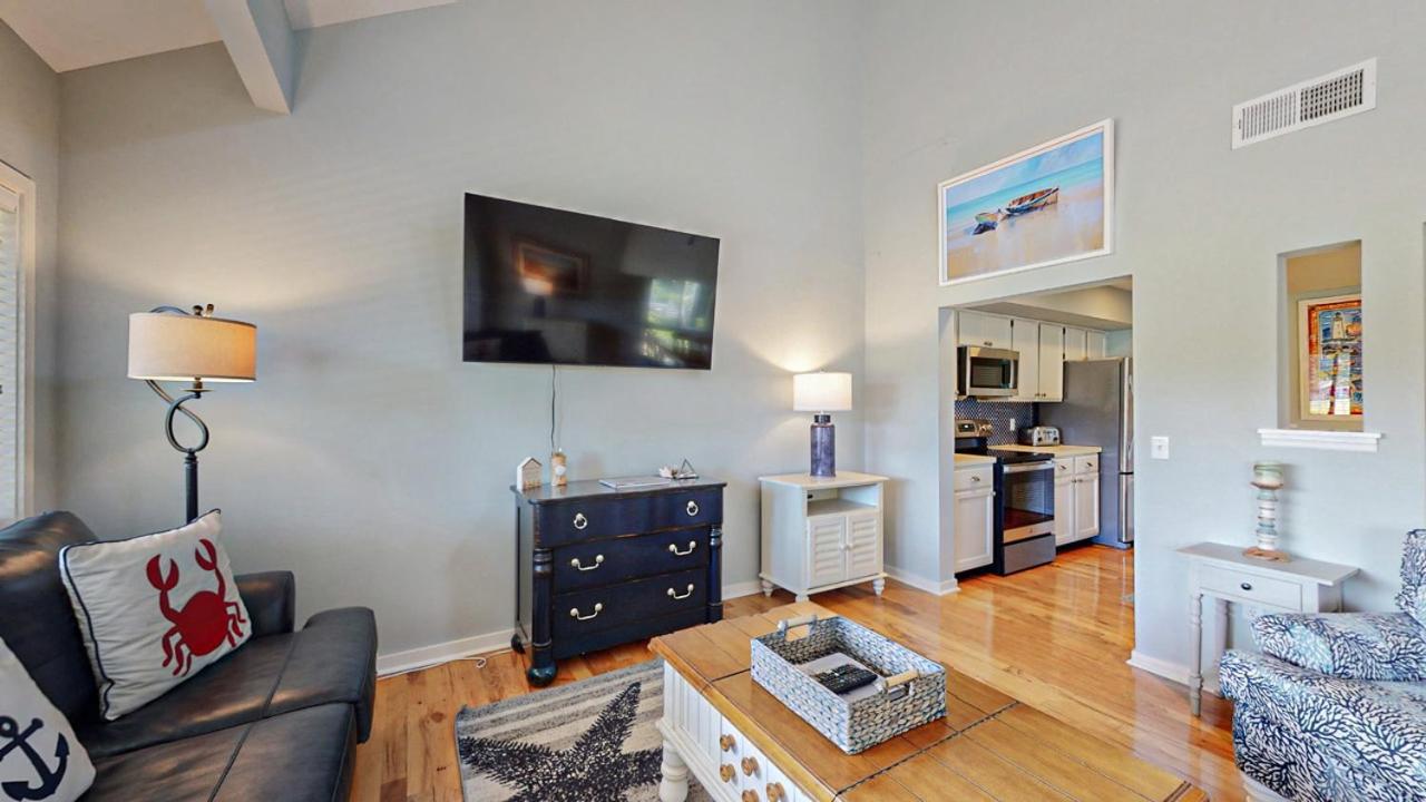 | 272 Turnberry Village