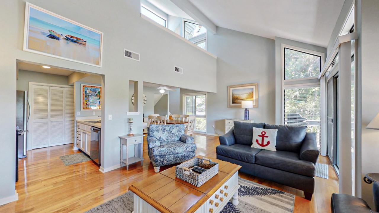 | 272 Turnberry Village