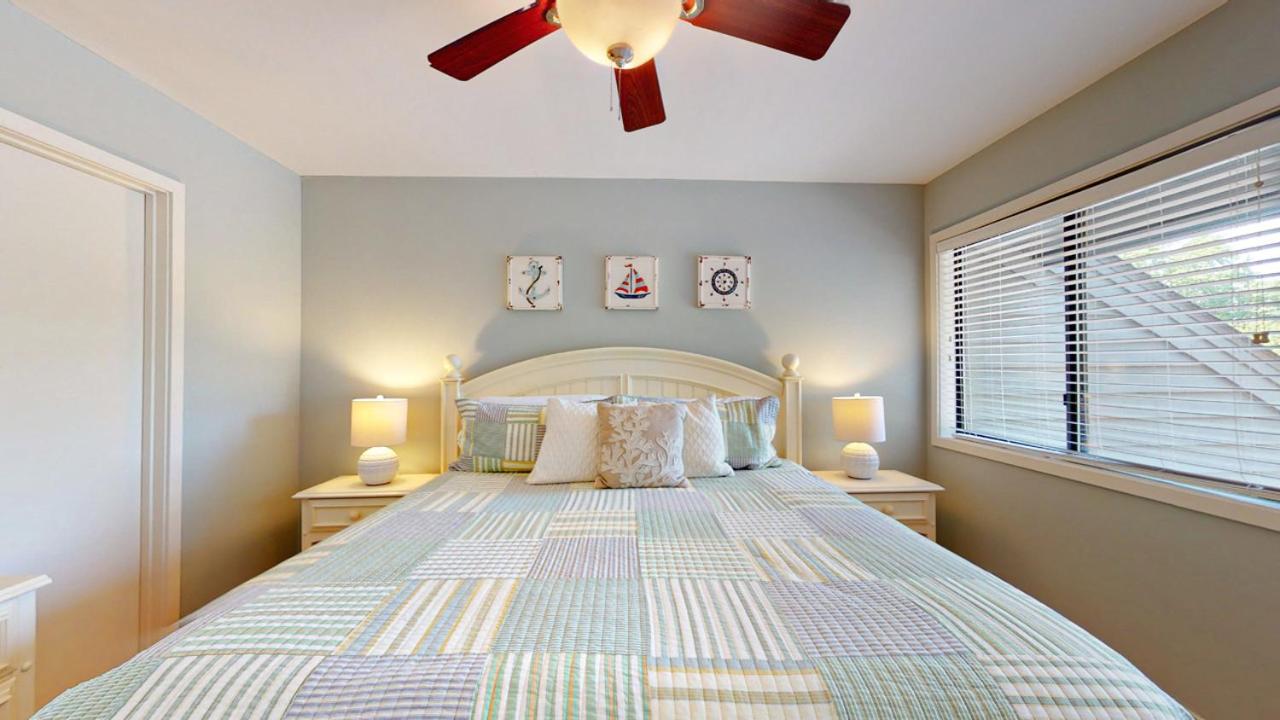 | 272 Turnberry Village