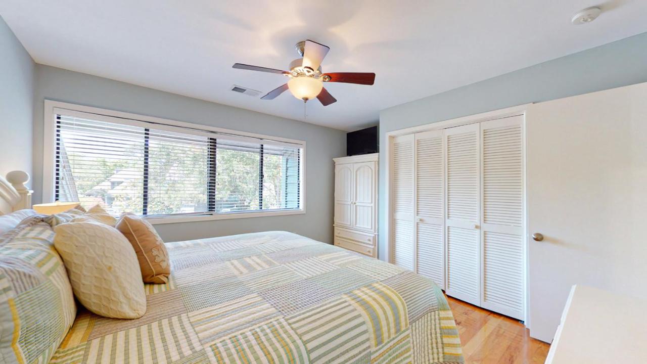 | 272 Turnberry Village