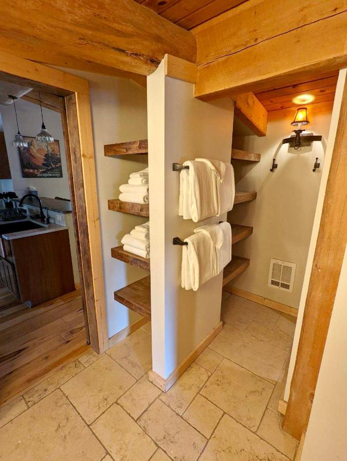| Jackson Hole Hideout