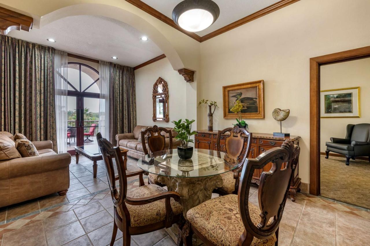 Presidential Suite at Best Western Gateway Grand