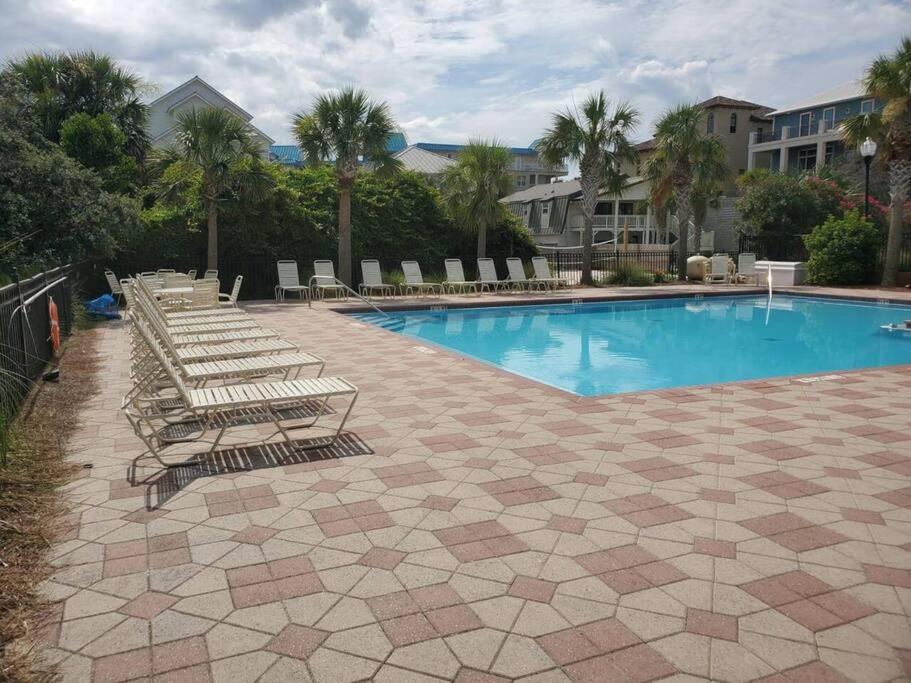  | Seaside Escape 4BR/4BA Steps to Beach