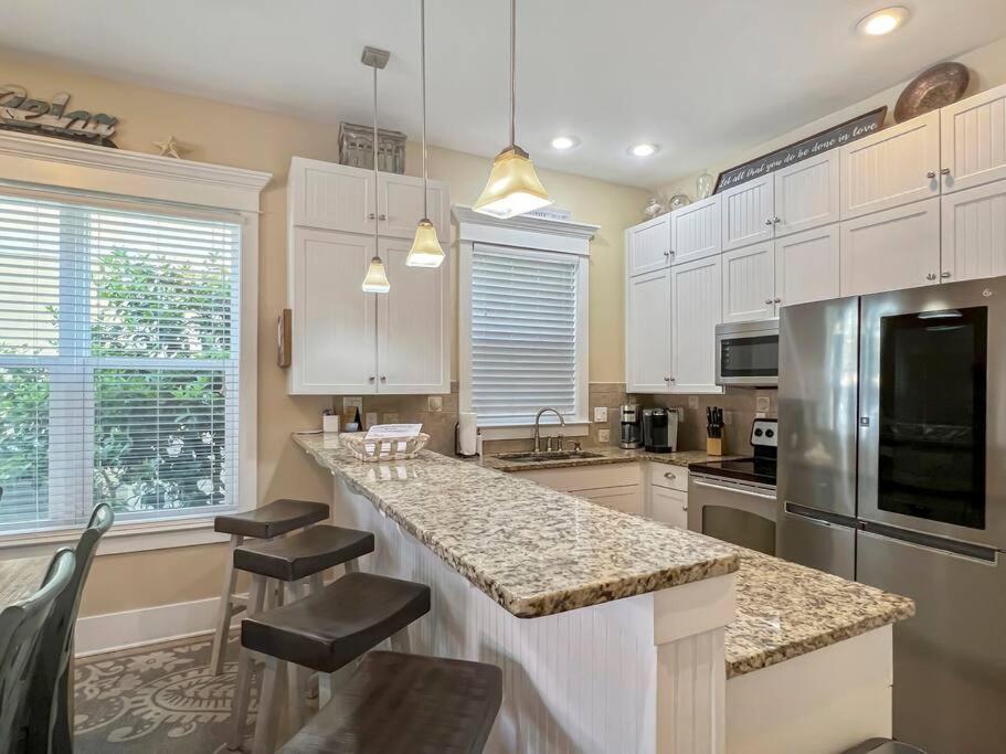  | Seaside Escape 4BR/4BA Steps to Beach