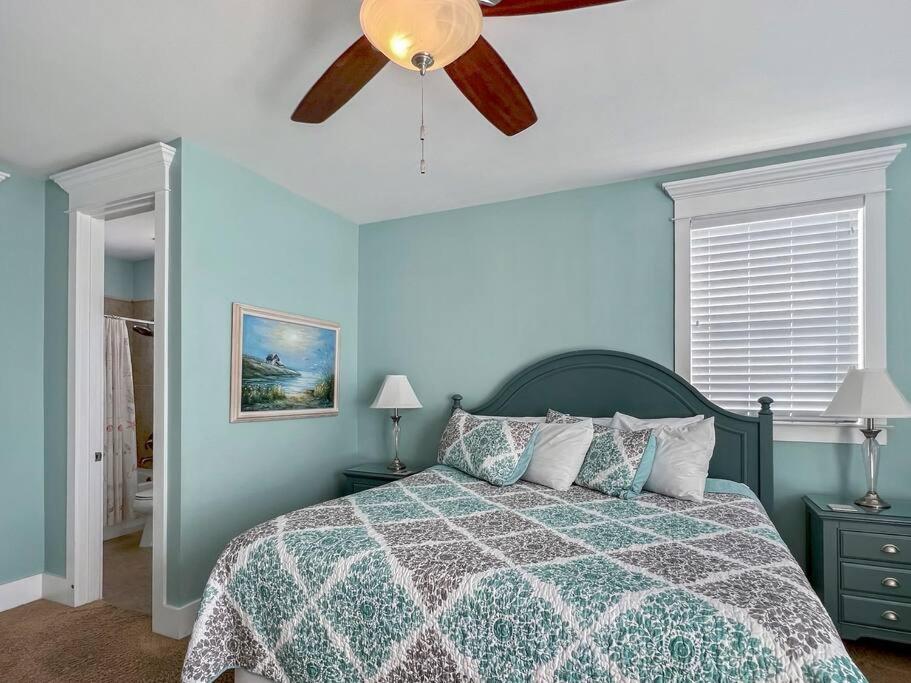  | Seaside Escape 4BR/4BA Steps to Beach