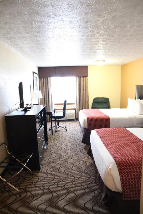 Queen Room with Two Queen Beds - Non-Smoking at Best Western Campbellsville Inn