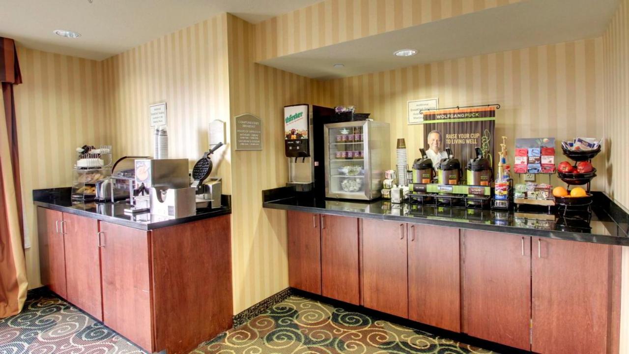 | Cobblestone Hotel - Wayne