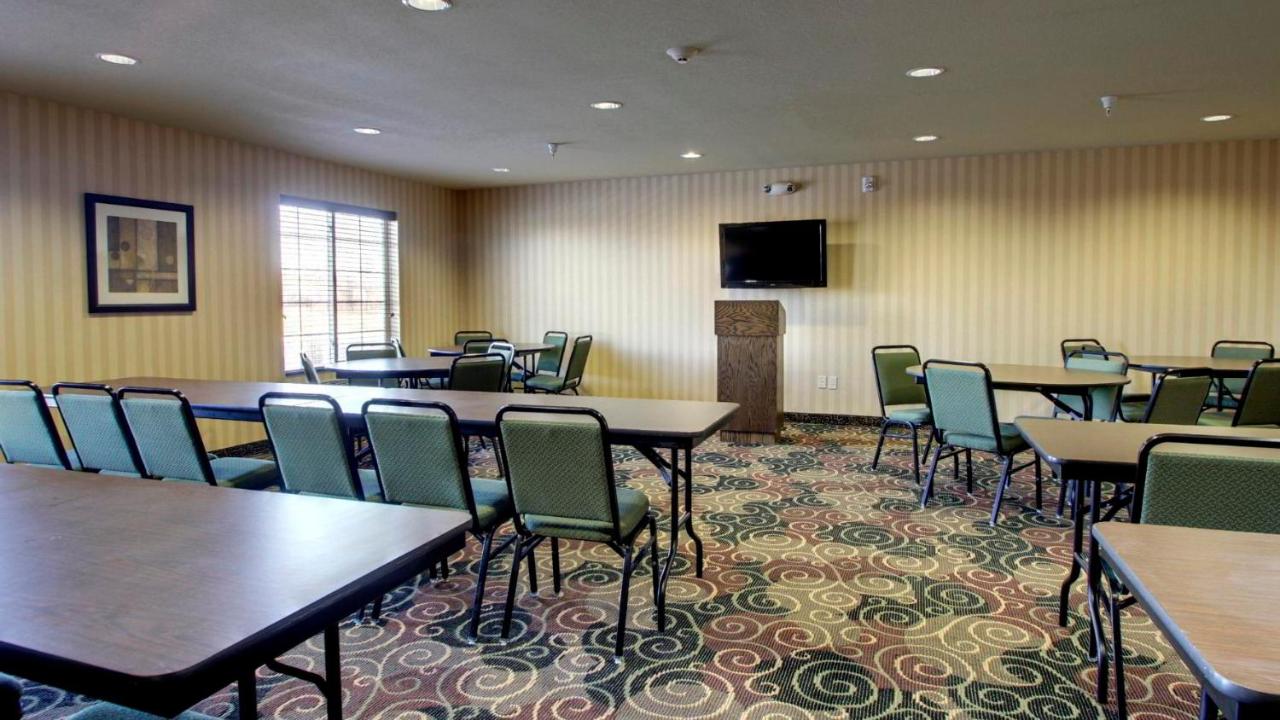 | Cobblestone Hotel - Wayne
