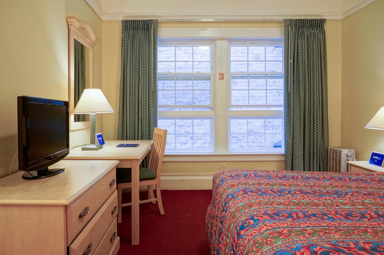 Room Selected at Check In at Grant Hotel